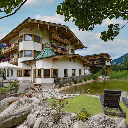 Landhaus Alpenherz Aschau Im Zillertal Exterior foto